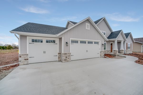 Cost of Concrete Driveway Pouring in Hopkins