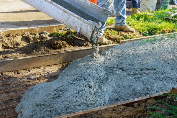 Cost of Driveway Concrete Pouring in Hopkins